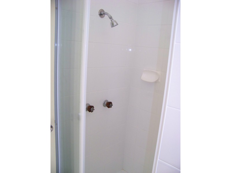 2/99 Lower King Street, Caboolture QLD 4510