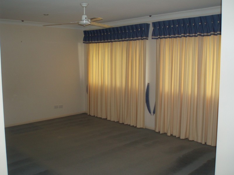 8 Keneally Court, Morayfield QLD 4506