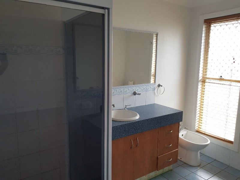 15 Wimbledon Drive, Morayfield QLD 4506