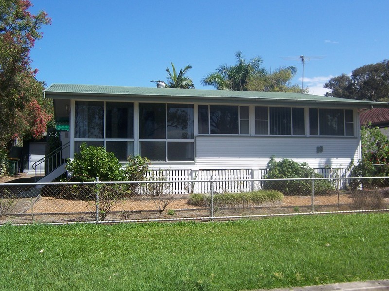 99 Ningi Esplanade, Ningi QLD 4511