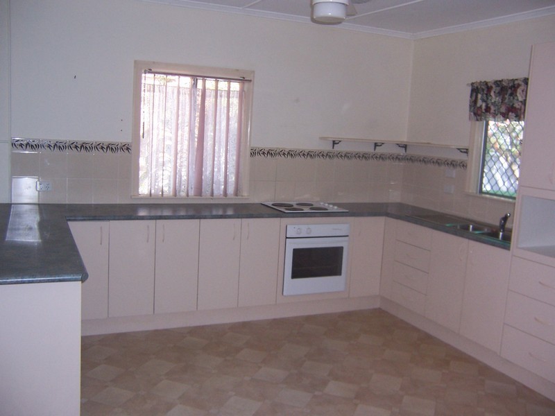 99 Ningi Esplanade, Ningi QLD 4511