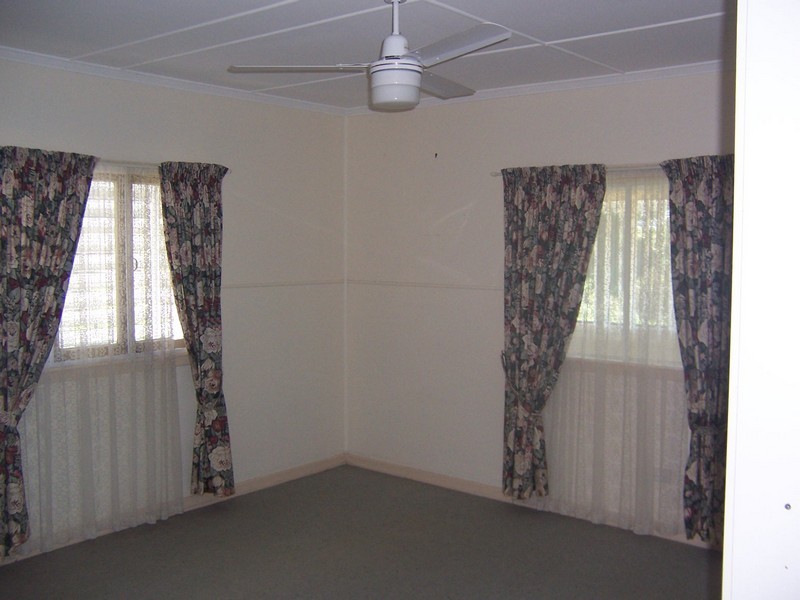 99 Ningi Esplanade, Ningi QLD 4511