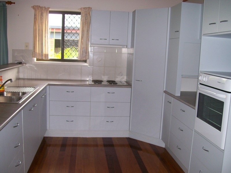 43 Biggs Avenue, Beachmere QLD 4510