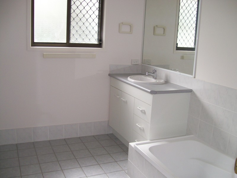 43 Biggs Avenue, Beachmere QLD 4510