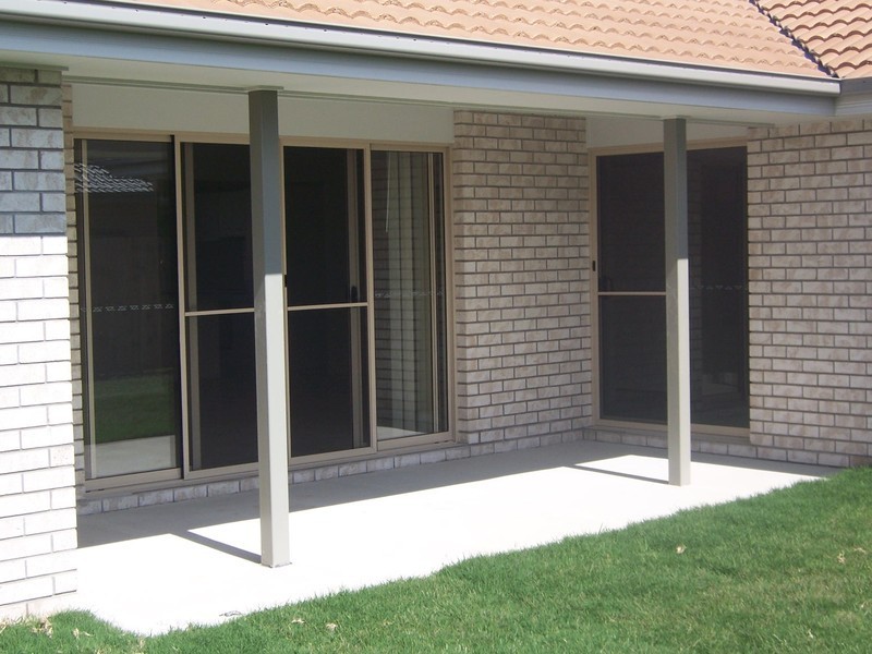 87 Sandstone Boulevard, Sandstone Point QLD 4511