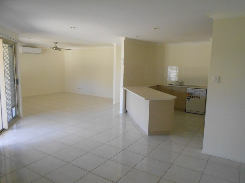 16 Leggett Street, Morayfield QLD 4506