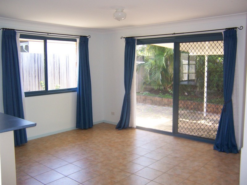 10 Monavale Court, Sandstone Point QLD 4511