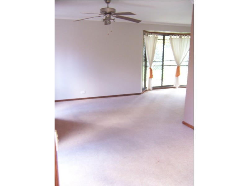 12 Fraser Place, Morayfield QLD 4506