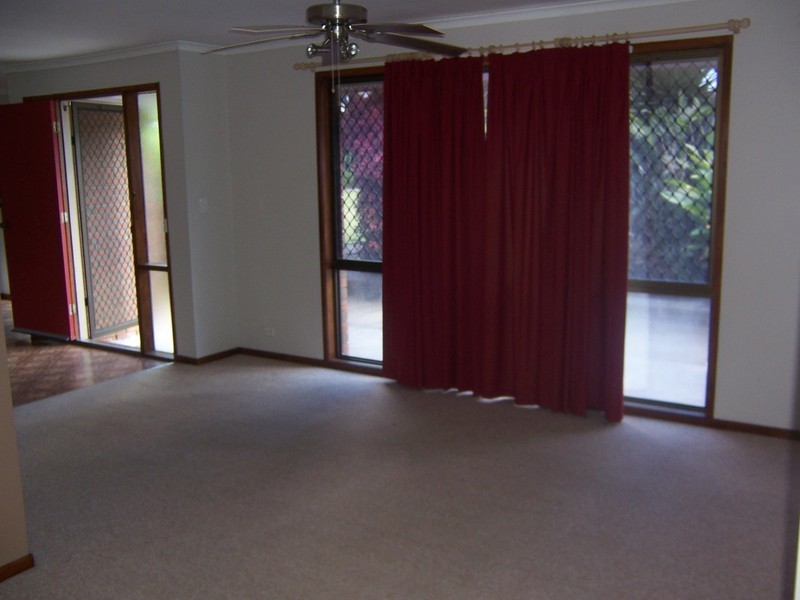 12 Fraser Place, Morayfield QLD 4506