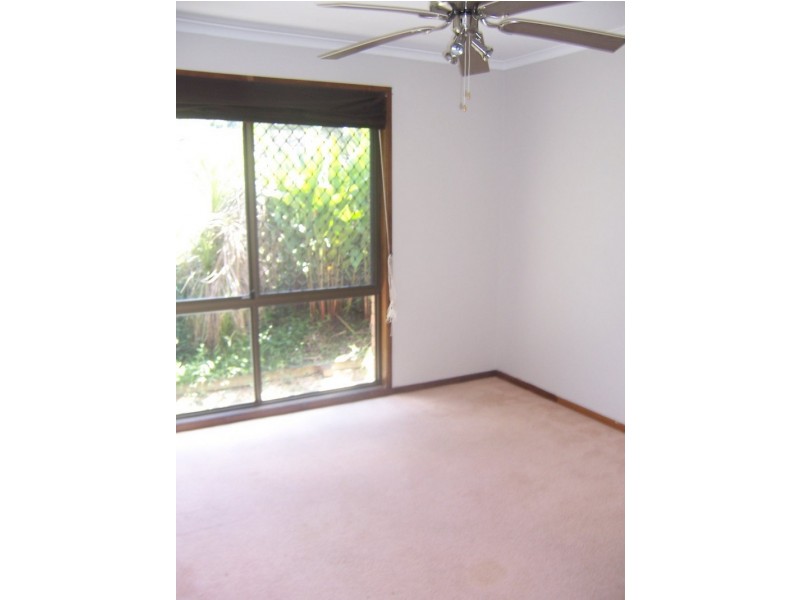 12 Fraser Place, Morayfield QLD 4506