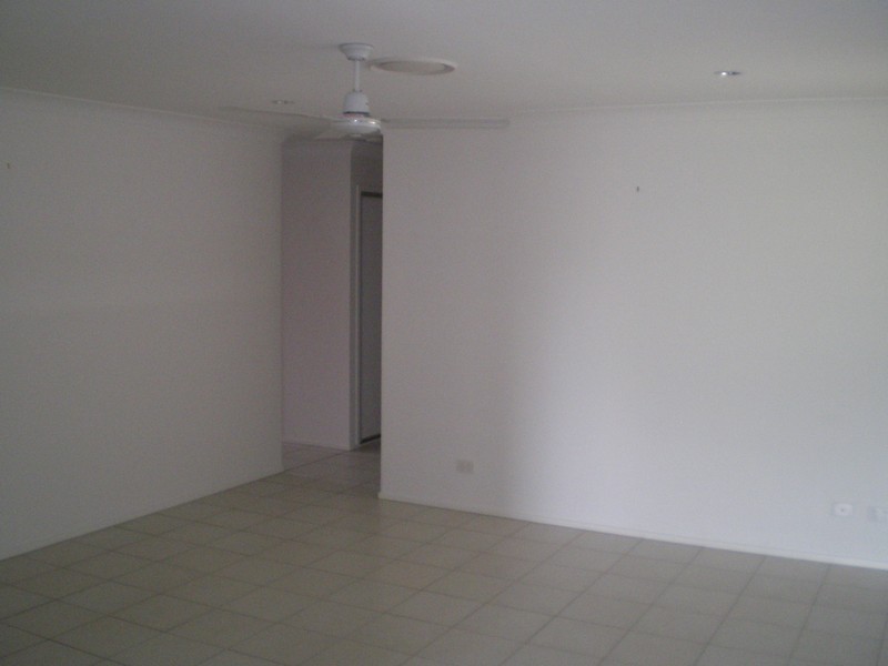 11 Hollywood Avenue, Bellmere QLD 4510