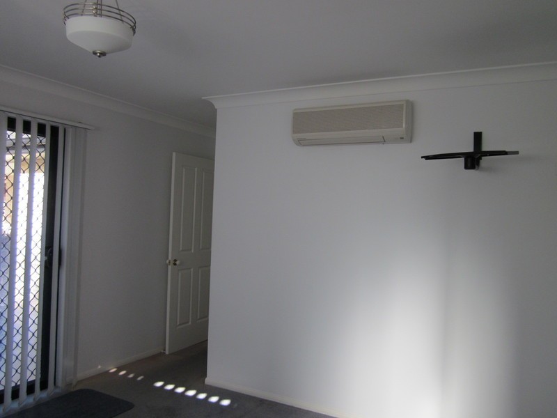 8 Tallow Court, Sandstone Point QLD 4511