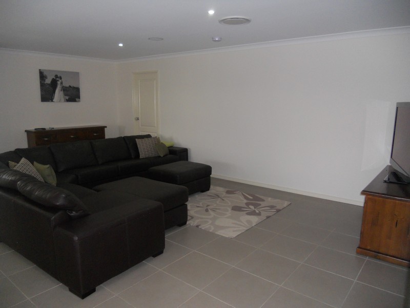 107 Mallard Court, Upper Caboolture QLD 4510