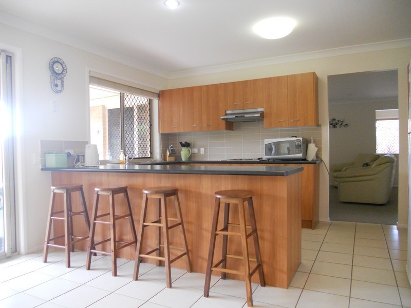 18 Christopher Place, Morayfield QLD 4506