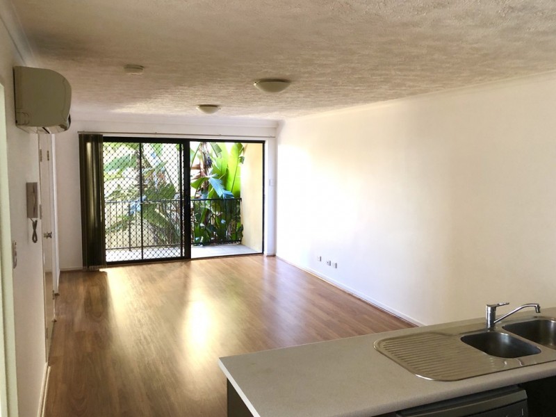 Unit 9/3-5 Short Street, Caboolture QLD 4510