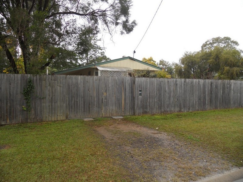 27  Bradman Street, Caboolture QLD 4510