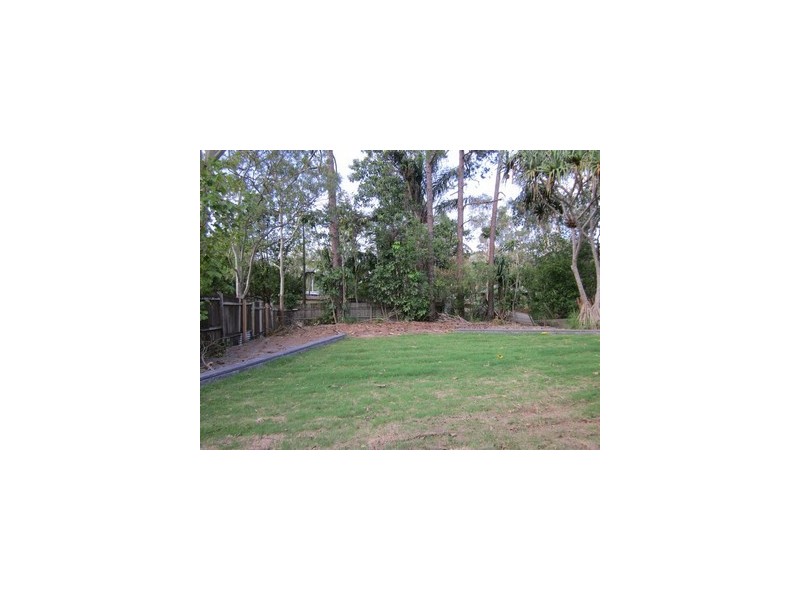 862 Beachmere Road, Beachmere QLD 4510