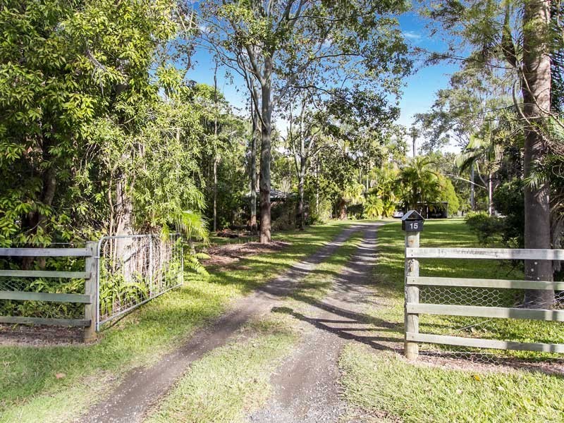 15 Behrens Road, Bellmere QLD 4510
