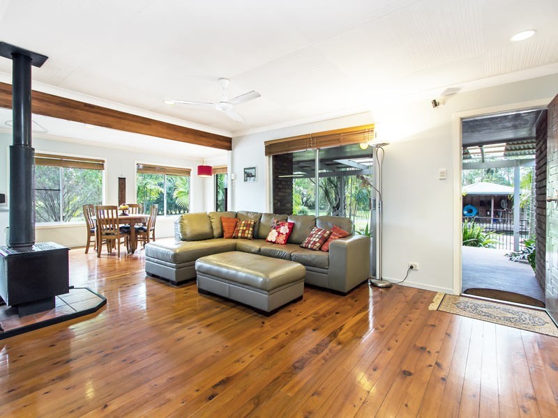 15 Behrens Road, Bellmere QLD 4510