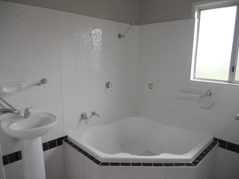 24 Hayes Street, Caboolture QLD 4510