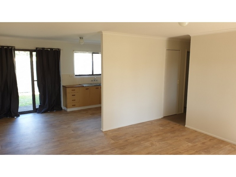 2/9 Lillee Crescent, Caboolture QLD 4510