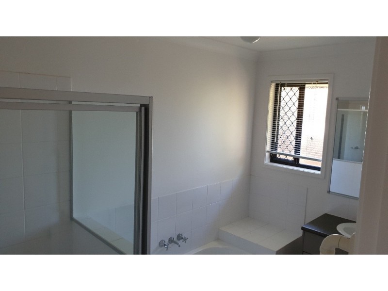 50 Hollywood Avenue, Bellmere QLD 4510