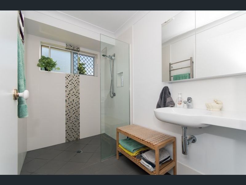 24 Cresthaven Drive, Morayfield QLD 4506