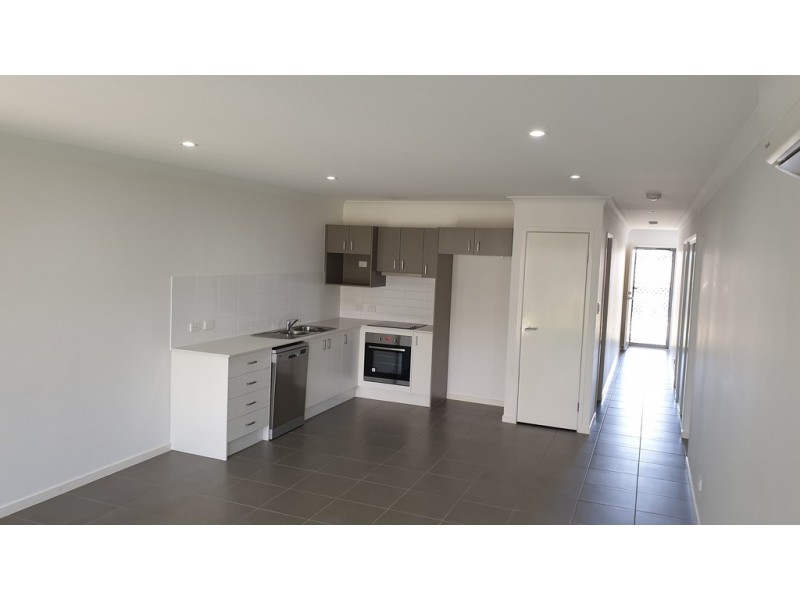 1/6 Coach Road West, Morayfield QLD 4506