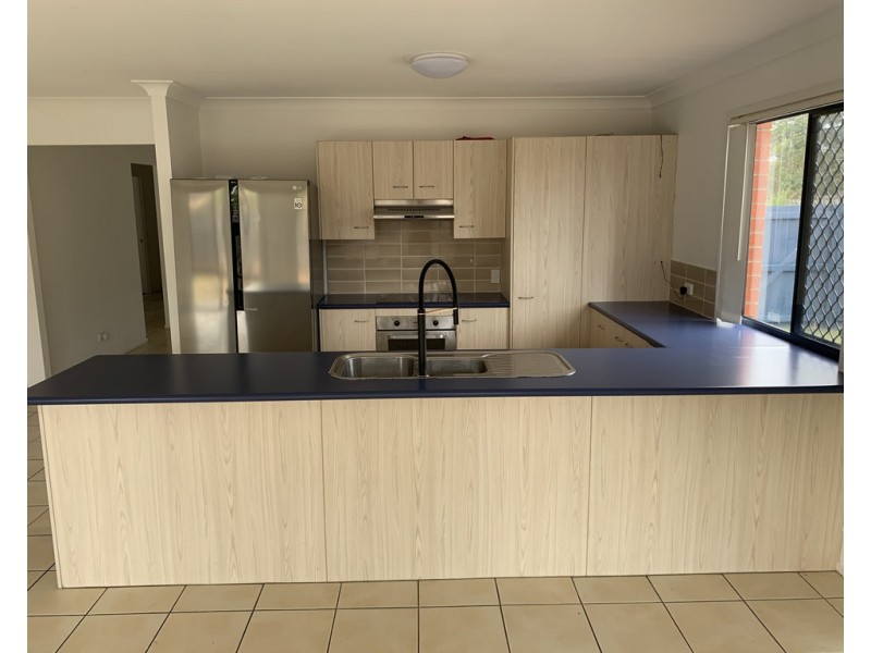 13 Christopher Place, Morayfield QLD 4506