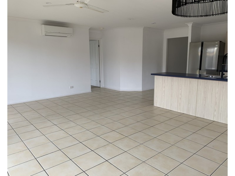 13 Christopher Place, Morayfield QLD 4506