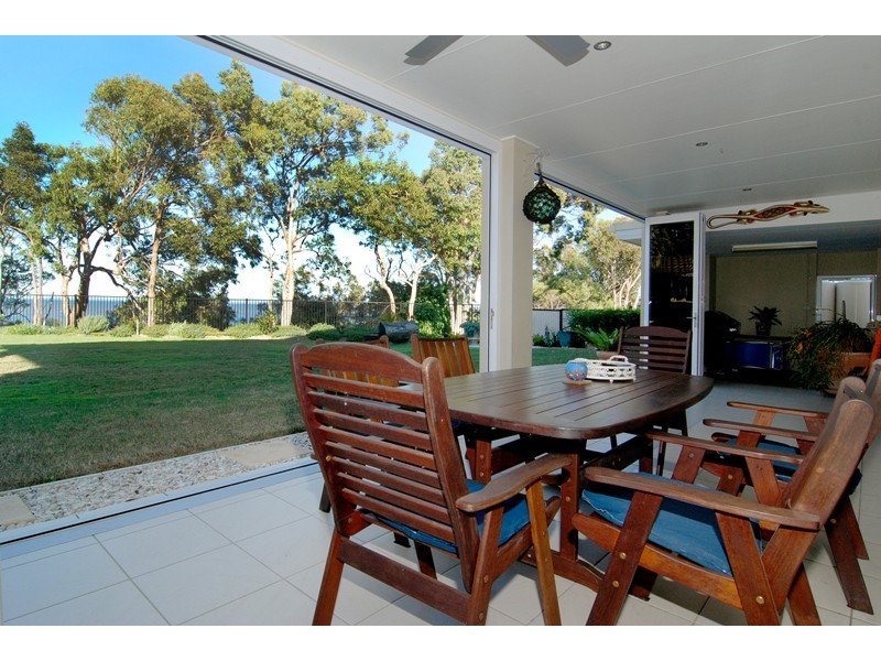 Sandstone Point QLD 4511