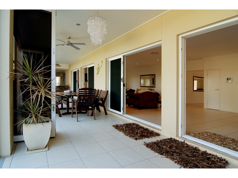 Sandstone Point QLD 4511