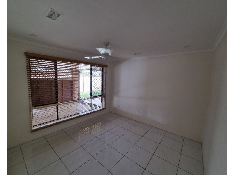 10 Pearl Crescent, Caboolture QLD 4510
