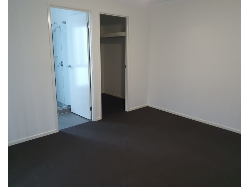 1/26 Coogera Court, Morayfield QLD 4506