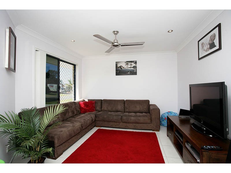 18 Compass Street, Caboolture South QLD 4510