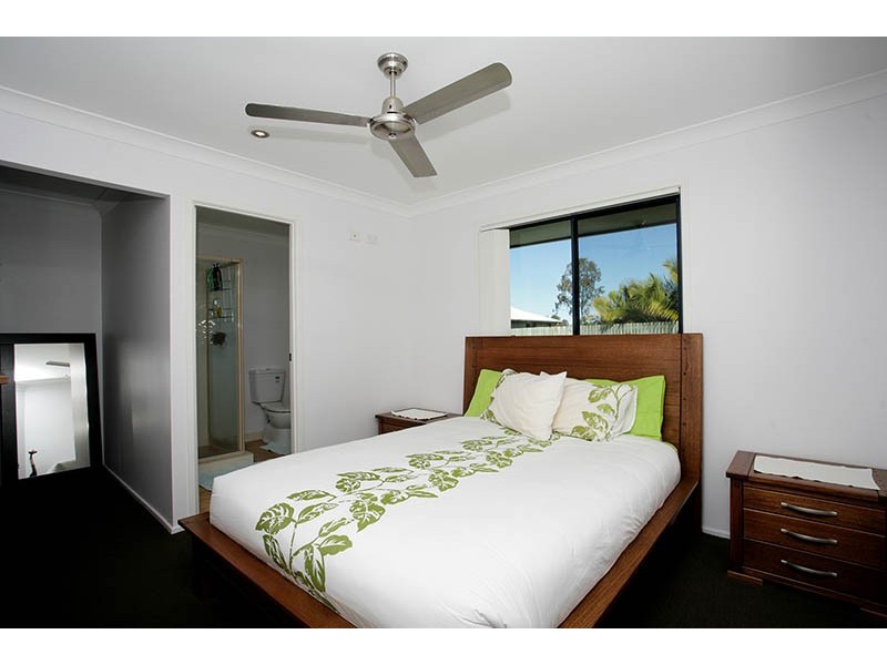 18 Compass Street, Caboolture South QLD 4510