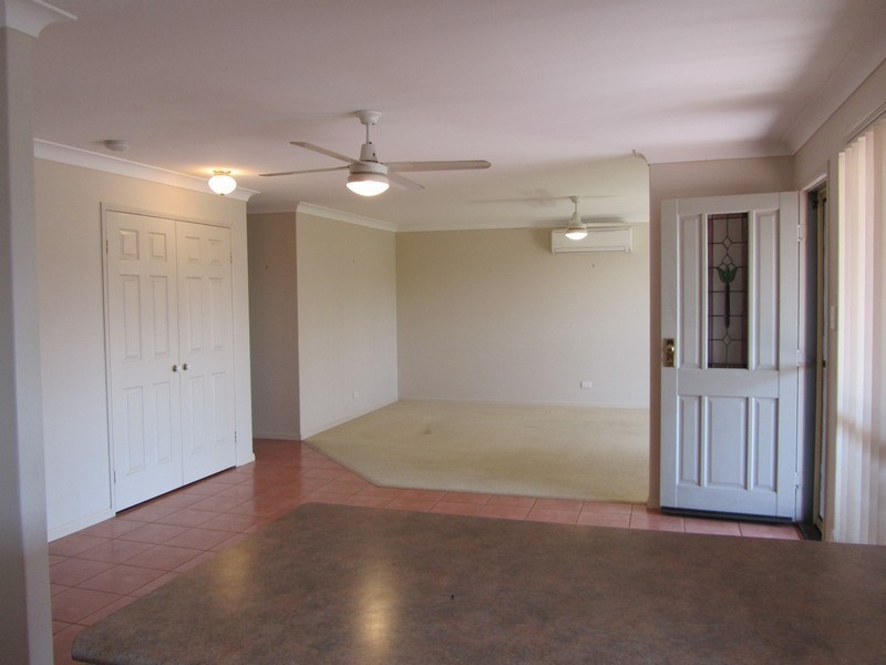 2/4 Jarad Street, Morayfield QLD 4506