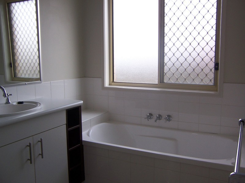 7-9 Riverbend Crescent, Morayfield QLD 4506