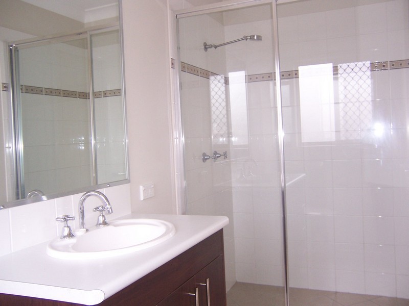 7-9 Riverbend Crescent, Morayfield QLD 4506