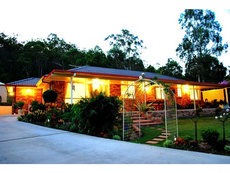 8 Duckwood Court, Elimbah QLD 4516