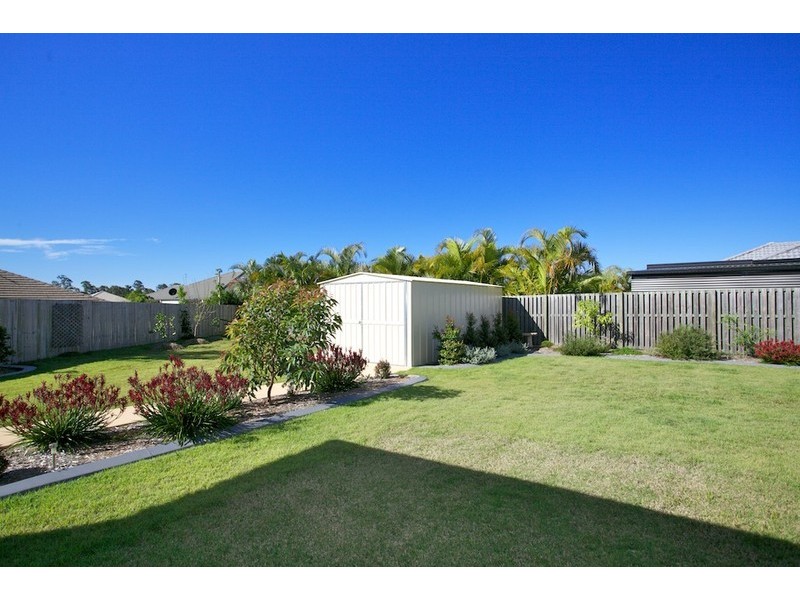 18 Amie Louise Place, Bellmere QLD 4510
