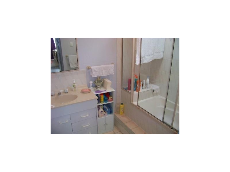 8 Grant Road, Morayfield QLD 4506