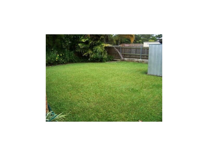 8 Grant Road, Morayfield QLD 4506