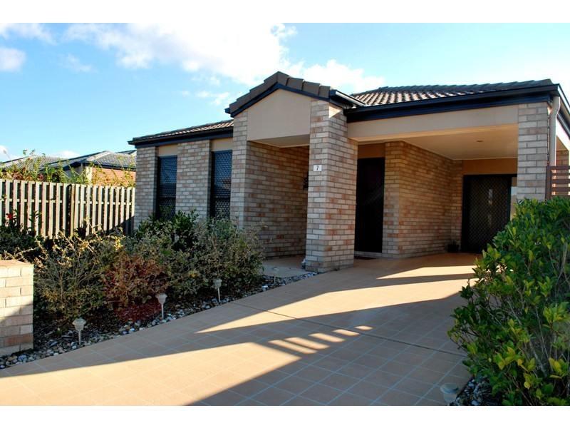 7 Almond Way, Bellmere QLD 4510