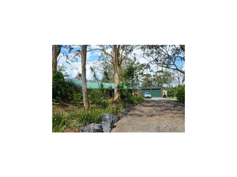 124 Hall Road, Elimbah QLD 4516
