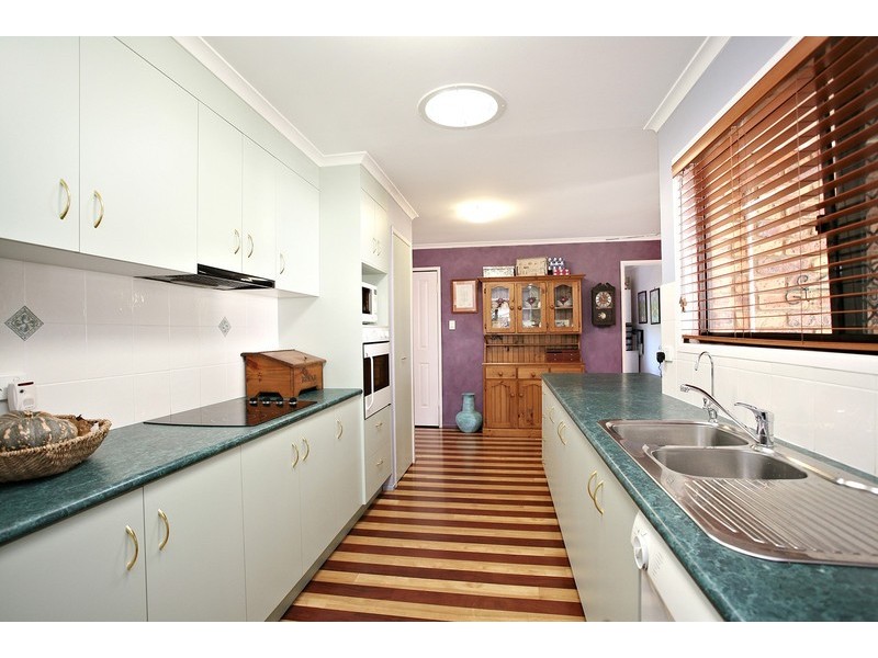 4 Alexander Crescent, Morayfield QLD 4506