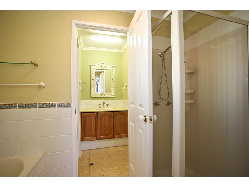 4 Alexander Crescent, Morayfield QLD 4506