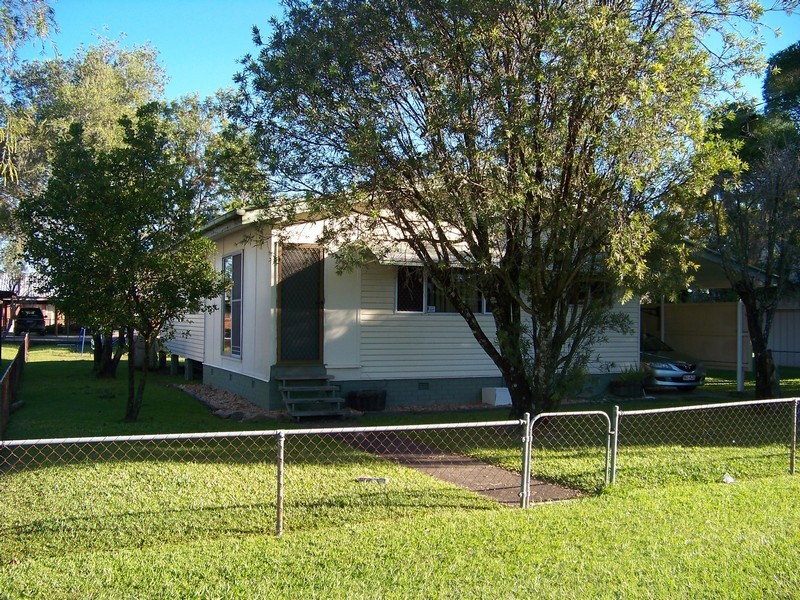 28 Hayes Street, Caboolture QLD 4510