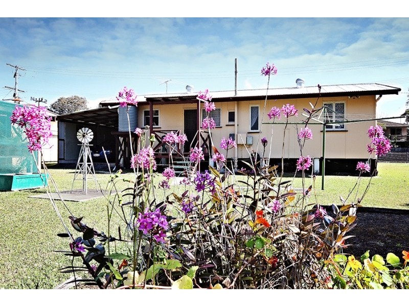 23 Mill Rd, Caboolture QLD 4510