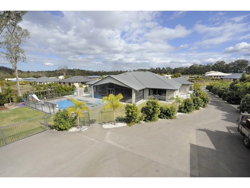 42 Three Ponds Place, Elimbah QLD 4516